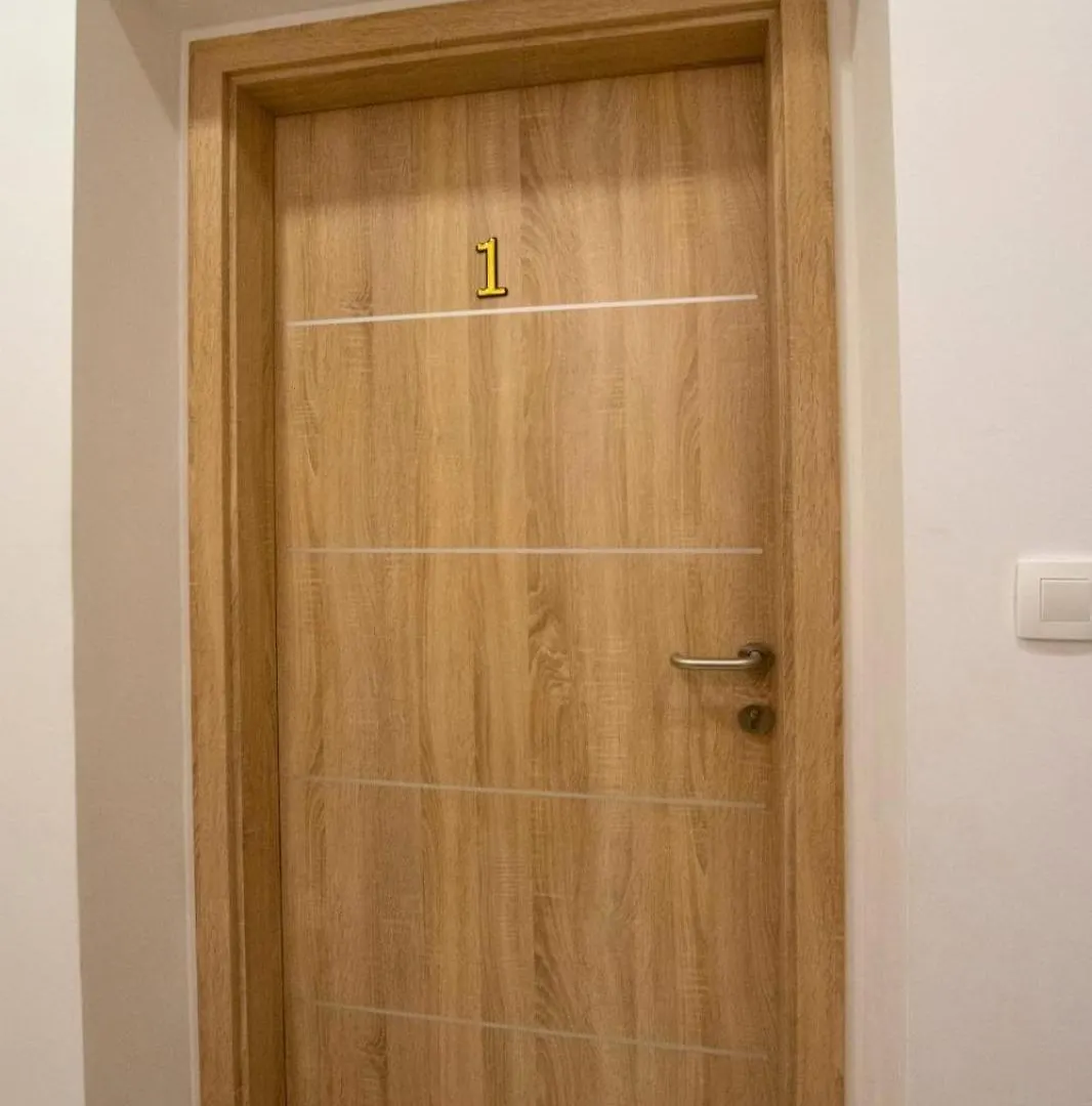 בית הארחה Lux Rooms ספליט